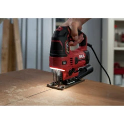 SKIL Decoupeerzaag 4531GA 680W - 180° LED Lamp + 7 Zaagbladen -Huishoudelijke Artikelen 123 320