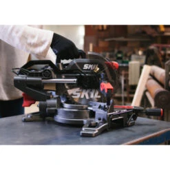 SKIL Afkortzaag / Verstekzaag 216mm Met Trekfunctie En Laser 1310AA 1600W + Snelklem 18 SKIL Afkortzaag / Verstekzaag 216mm Met Trekfunctie En Laser 1310AA 1600W + Snelklem -Huishoudelijke Artikelen 123 73