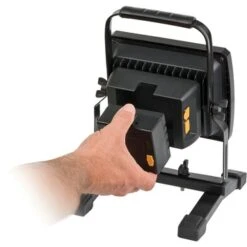 Brennenstuhl Mobiele LED Lamp Met Batterij IP54 19 Brennenstuhl Mobiele LED Lamp Met Batterij IP54 -Huishoudelijke Artikelen 123 87